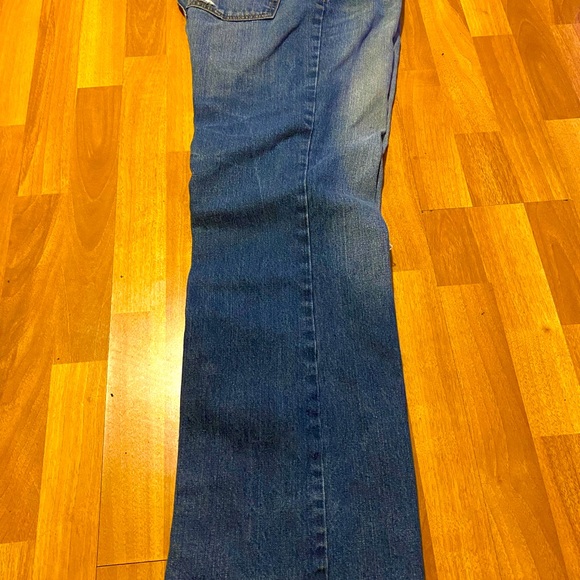 Like new Aeropostale Jeans Relaxed Fit Stone Wash - Picture 3 of 6
